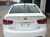 Cần bán lại xe Kia Forte EX 1.6 MT năm 2011, màu trắng như mới, giá tốt