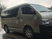 Cần bán gấp Toyota Hiace 2009, màu bạc, 300tr