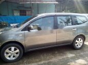 Bán xe Nissan Grand livina sản xuất năm 2011, màu bạc, giá tốt