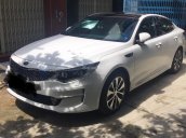 Cần bán gấp Kia Optima sản xuất năm 2017, màu trắng, giá tốt