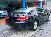 Cần bán xe Toyota Camry 2.4G sản xuất 2011, màu đen, giá 645tr