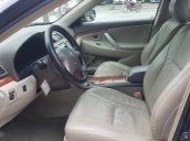 Cần bán xe Toyota Camry 2.4G sản xuất 2011, màu đen, giá 645tr