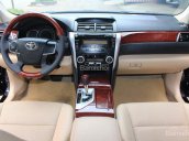 Bán ô tô Toyota Camry 2.0E 2014, màu đen, giá tốt