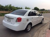 Cần bán gấp Daewoo Lacetti sản xuất năm 2004, màu trắng, giá tốt