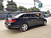 Bán xe Mercedes E200 năm 2013, màu đen sang trọng