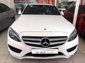 Cần bán lại xe Mercedes C300 AMG năm sản xuất 2015, màu trắng