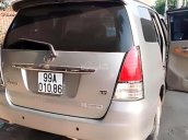 Chính chủ cần bán lại xe Toyota Innova 2011, màu bạc, chạy 8 vạn