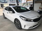 Bán Kia Cerato 1.6AT màu trắng, số tự động, sản xuất 2016, đi 32000km