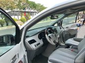 Bán ô tô Toyota Sienna đời 2013, màu trắng, nhập khẩu nguyên chiếc