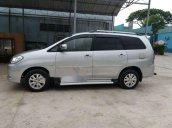 Bán xe Toyota Innova V đời 2010, màu bạc  