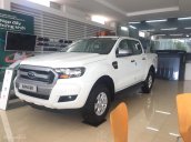 Bán Ford Ranger XLS 2.2 AT đời 2018, màu trắng, nhập khẩu, giá tốt nhất, hỗ trợ trả góp, LH 0907782222
