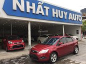 Bán xe Ford Focus sản xuất năm 2013, màu đỏ, giá cạnh tranh, giao xe nhanh