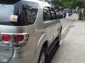 Bán nhanh Fortuner V 2013, máy xăng, hai cầu