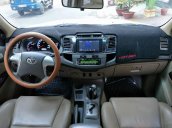 Cần bán lại xe Toyota Fortuner đời 2013, màu bạc giá cạnh tranh