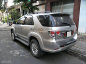 Cần bán lại xe Toyota Fortuner đời 2013, màu bạc giá cạnh tranh