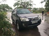 Cần bán xe Toyota Fortuner G năm 2011, màu đen số sàn, 650 triệu