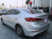 Bán Hyundai Elantra 1.6MT đời 2016, màu bạc