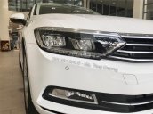 Bán Volkswagen Passat giá ưu đãi, trả trước chỉ 400tr - LH 090.364.3659 để biết chi tiết