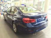 Bán xe BMW 3 Series 320i model 2018, xanh lam, nhập khẩu chính hãng, giao toàn quốc, trả trước 400 triệu nhận xe