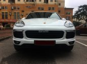 Bán xe Porsche Cayenne S S 2014, màu trắng, không có chiếc thứ 2