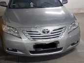 Cần bán gấp Toyota Camry đời 2008, màu bạc, nhập khẩu nguyên chiếc xe gia đình, 580tr