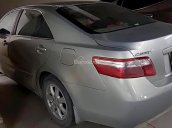 Cần bán gấp Toyota Camry đời 2008, màu bạc, nhập khẩu nguyên chiếc xe gia đình, 580tr