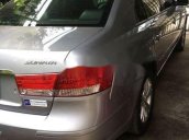 Bán ô tô Hyundai Sonata 2.0 AT đời 2009, màu bạc chính chủ, giá chỉ 395 triệu