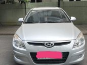 Bán Hyundai i30 1.6 AT đời 2010, màu bạc xe gia đình