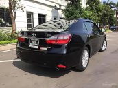 Bán xe Toyota Camry 2.0E đời 2017, màu đen số tự động