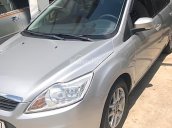 Bán xe Ford Focus đời 2010, màu bạc