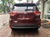 Cần bán xe Toyota Highlander LE 2.7 đời 2018, màu đỏ, nhập khẩu