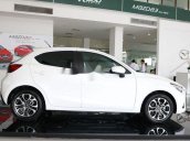 Cần bán Mazda 2 sản xuất 2018, màu trắng, giá 569tr