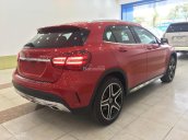 Cần bán lại xe Mercedes GLA 250 4matic năm sản xuất 2017, màu đỏ như mới