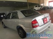 Cần bán lại xe Mazda 323 đời 2003, màu bạc