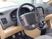 Cần bán gấp Hyundai Grand Starex 2014, màu đen, giá tốt