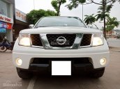 Cần bán gấp xe Nissan Navara 2.5AT 2015 (2 cầu), màu trắng