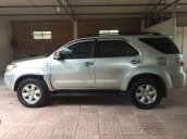 Bán xe Toyota Fortuner sản xuất năm 2009, màu bạc, 595 triệu