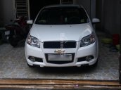 Cần bán xe Chevrolet Aveo đời 2014, màu trắng