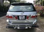 Bán xe Toyota Fortuner năm sản xuất 2010, màu bạc còn mới