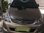 Bán Toyota Innova đời 2011, màu bạc còn mới, 470 triệu