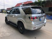 Cần bán lại xe Toyota Fortuner 2.4 G MT 2015, màu bạc, 866tr