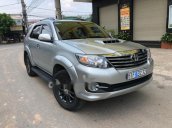 Cần bán lại xe Toyota Fortuner 2.4 G MT 2015, màu bạc, 866tr