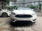 Bán Ford Focus Trend 5 cửa Ecoboost 1.5L năm sản xuất 2018, màu trắng hỗ trợ trả góp 80%