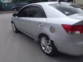 Cần bán gấp Kia Forte 2011, màu bạc như mới