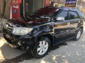 Bán Toyota Fortuner sản xuất năm 2011, màu đen chính chủ, 665tr