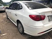 Cần bán gấp Hyundai Avante đời 2013, màu trắng, giá tốt