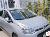 Gia đình Bán xe Hyundai Grand i10 1.2 AT 2016, màu bạc, nhập khẩu nguyên chiếc