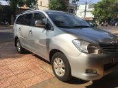 Cần bán gấp Toyota Innova sản xuất 2009 xe gia đình