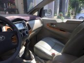 Cần bán gấp Toyota Innova sản xuất 2009 xe gia đình