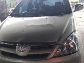 Bán ô tô Toyota Innova G đời 2006, màu bạc xe gia đình